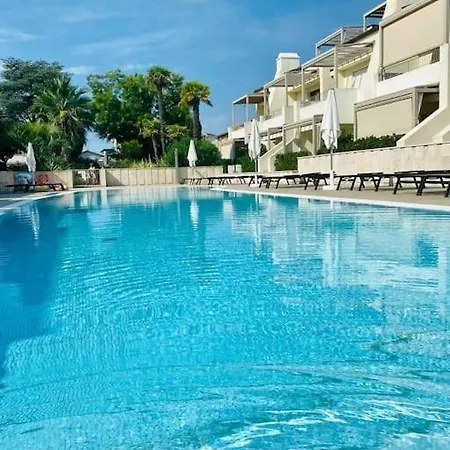 아파트 Lido Centro Con Piscina 리도 디 예솔로